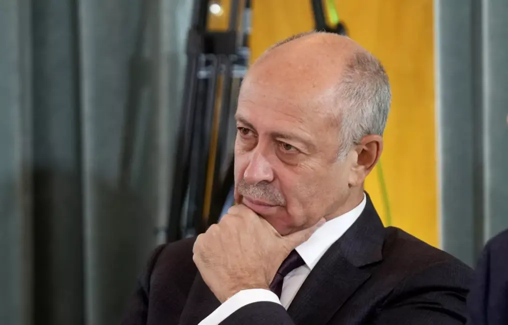 Oļegs Burovs rosina samazināt pašvaldību domju priekšsēdētāju vietnieku skaitu: ceļš uz efektīvāku pārvaldi?