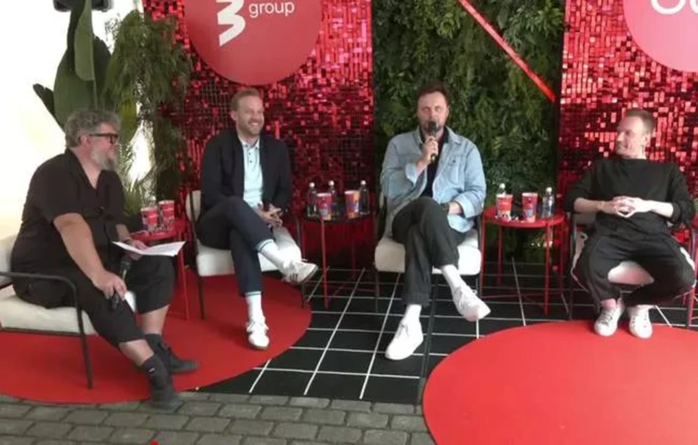 Radio un Spotify: Sabiedrotie vai Konkurenti Latvijas Skaņas Ainavā 2025?