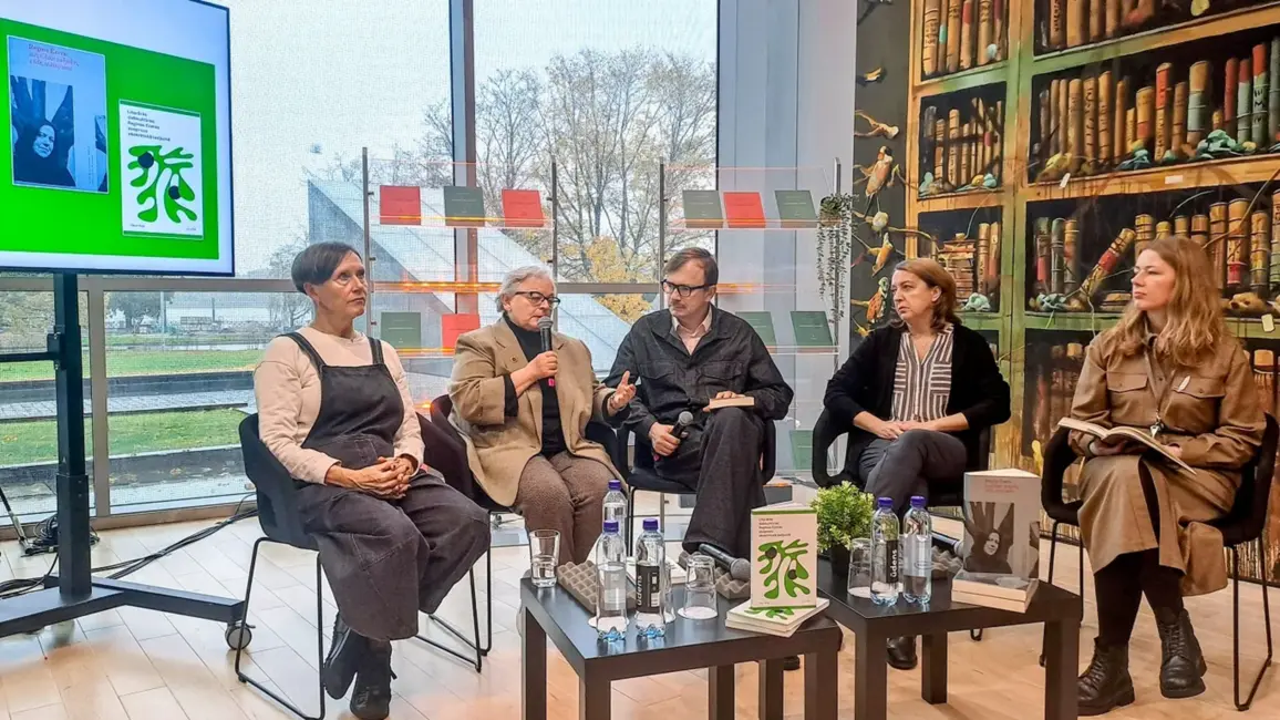 Regīnas Ezeras daiļrade uzplaukst jaunā gaismā: pētnieku diskusija Rīgas Grāmatu svētkos