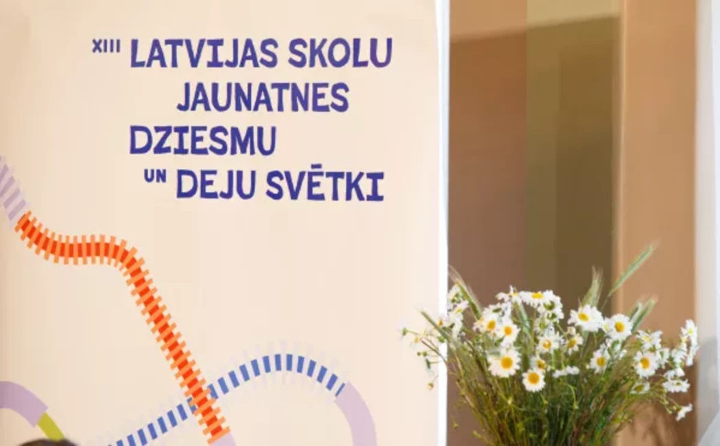 Rīgā sāk darboties īpašās Skolu jaunatnes dziesmu un deju svētku biļetes: Pilsēta elpo kopīgā ritmā