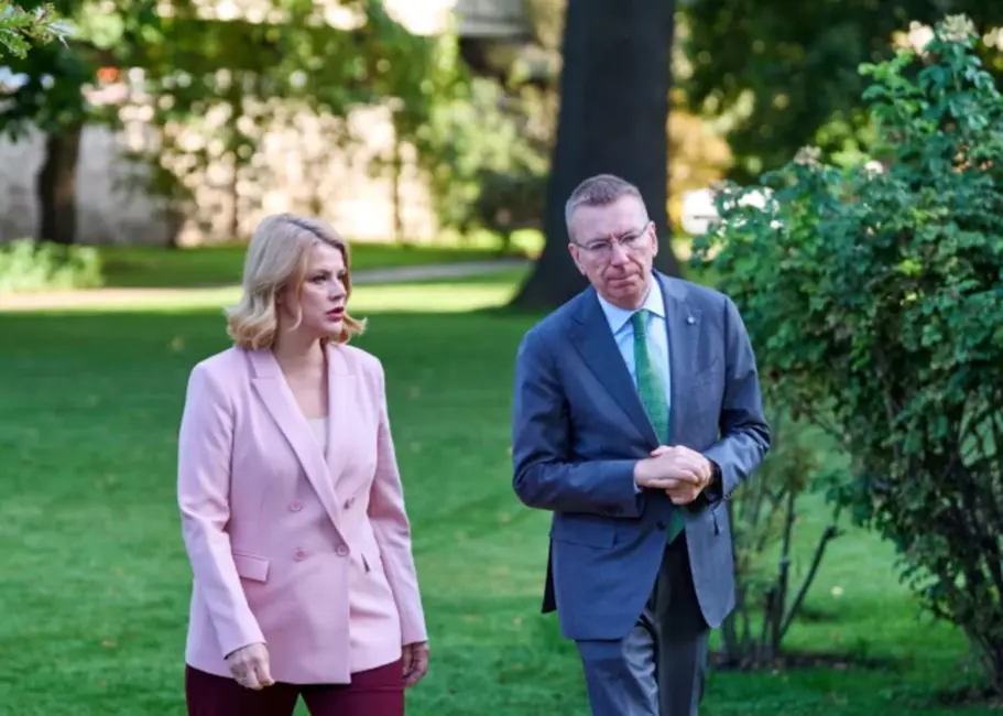 Rinkēviča un Siliņas attiecības: spriedze starp oficiālajiem kadriem un politisko realitāti