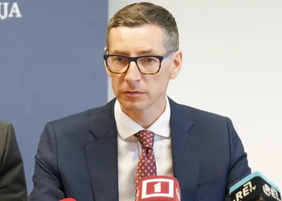 Satraucošs Signāls Ārvalstu Investoriem: "Bite Latvija" Asi Kritizē Valdības Lēmumu Pilnībā Izpirkt "Tet" un LMT Daļas