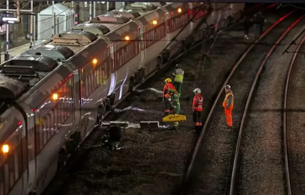 Šausmas vilcienā: Aculiecinieki atklāj detaļas par brutālo uzbrukumu uz Londonu