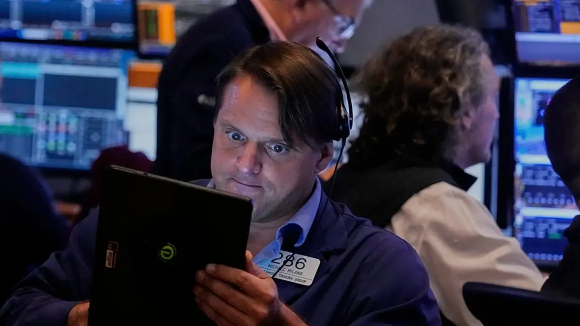 Tirgus spriedze pirms Pauela runas: Džeksonholas gaidas, vāji dati un Volmārta ciešanas